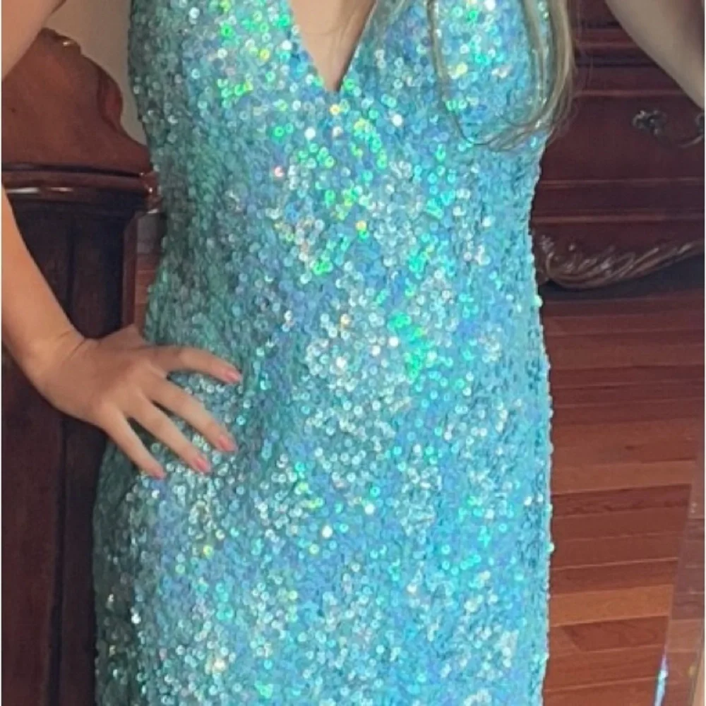 Primavera light blue Sparkling Sequin Dress - Picture 5 of 7